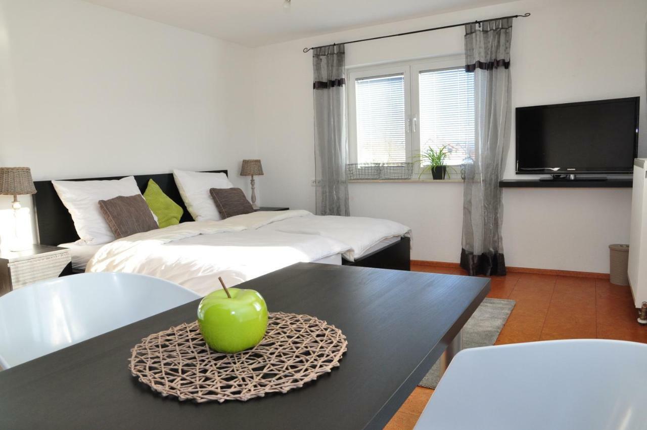 Aldingen  N37 -Modern Eingerichtete Zimmer In Ruhiger Lage מראה חיצוני תמונה